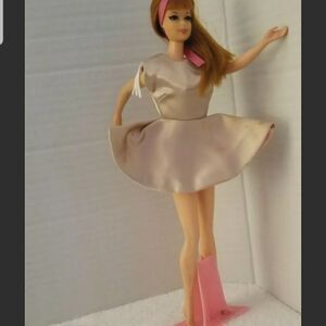 Vintage doll dress fit's barbie